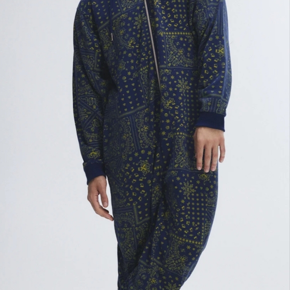 Navy Blue/Sage Day Green Holly Daze Print Onesie - Picture 2 of 5